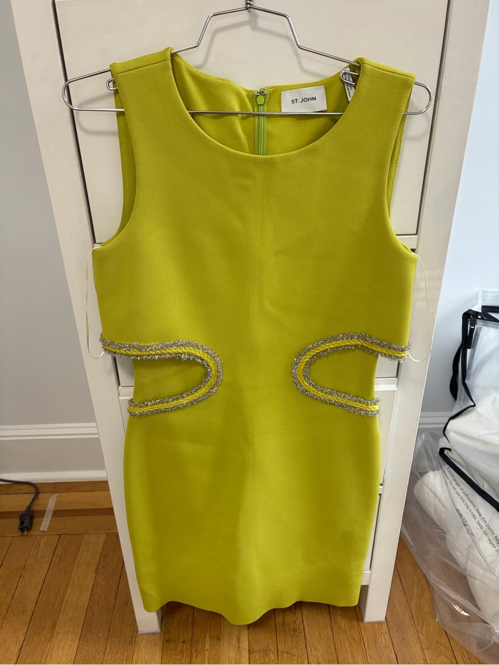 St. JOHN - Lime Green Sleeveless Sheath Dress with Embellished Waist- size 2